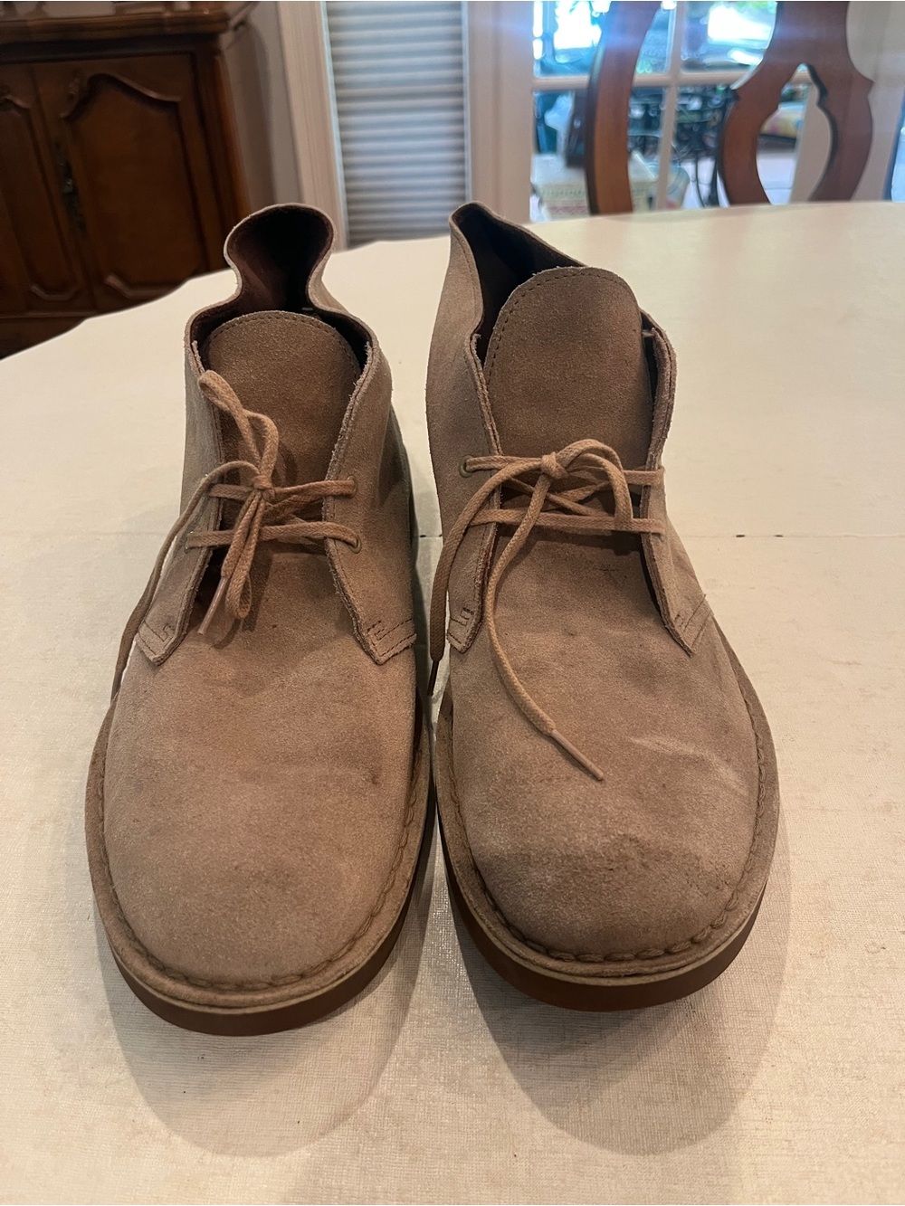 Clark’s tan Suede Bushacre style Desert short Boots. GUC!